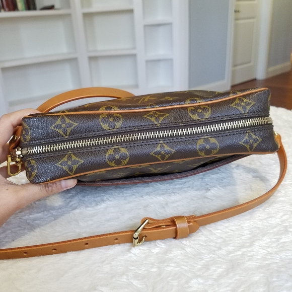 COPY - 💕CUTE Authentic LV Crossbody/Clutch/Shoulder Bag - Picture 6 of 16